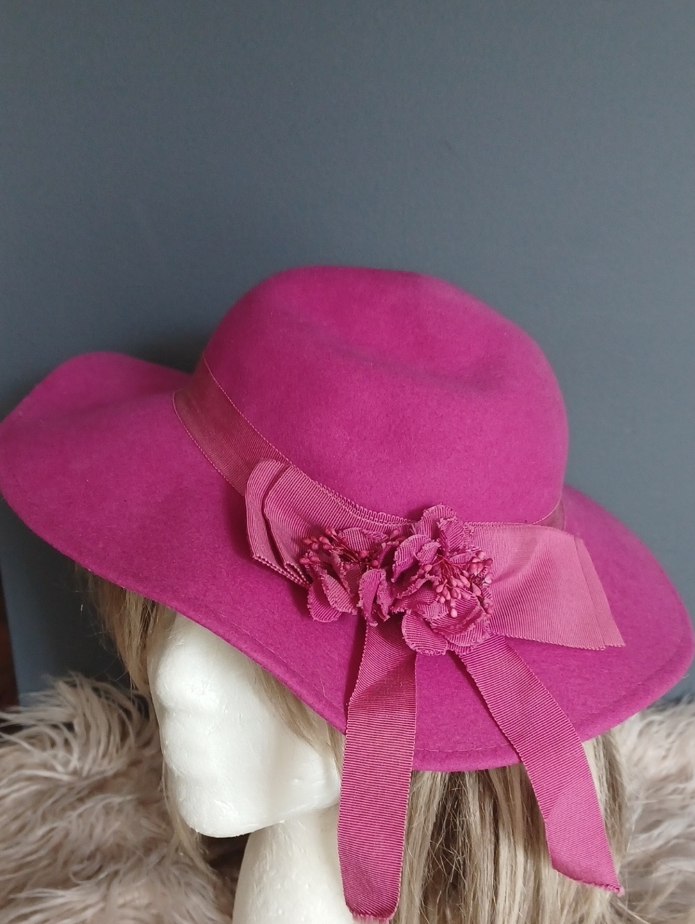 Vintage Liz Claiborn Beautiful Wool Decorative Hat